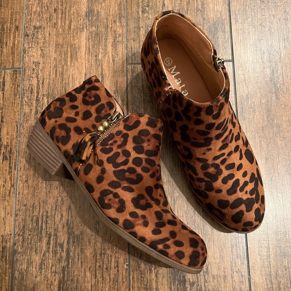 Leopard print booties, Size 10 US - Picture 1 of 3